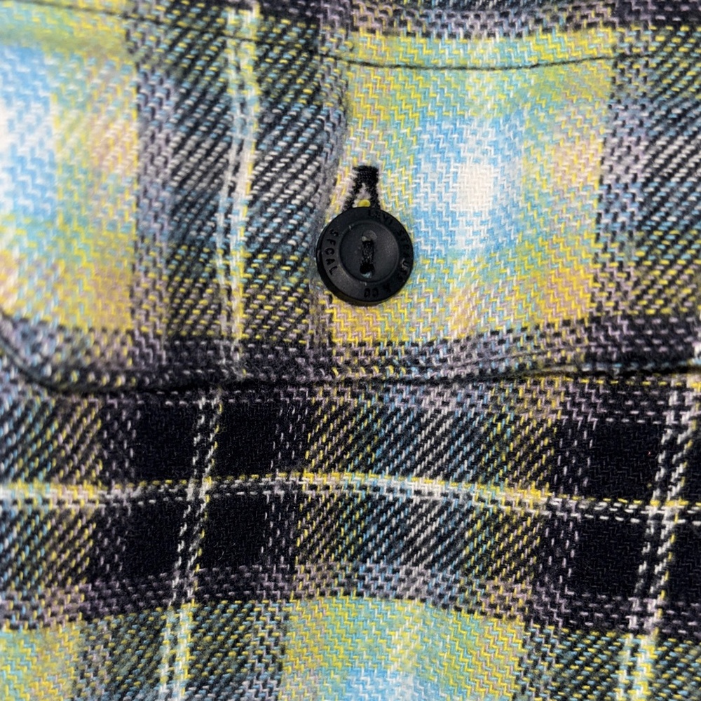 Levi's Button-Up Flannel Shirt 100% Cotton - Picture 8 of 11